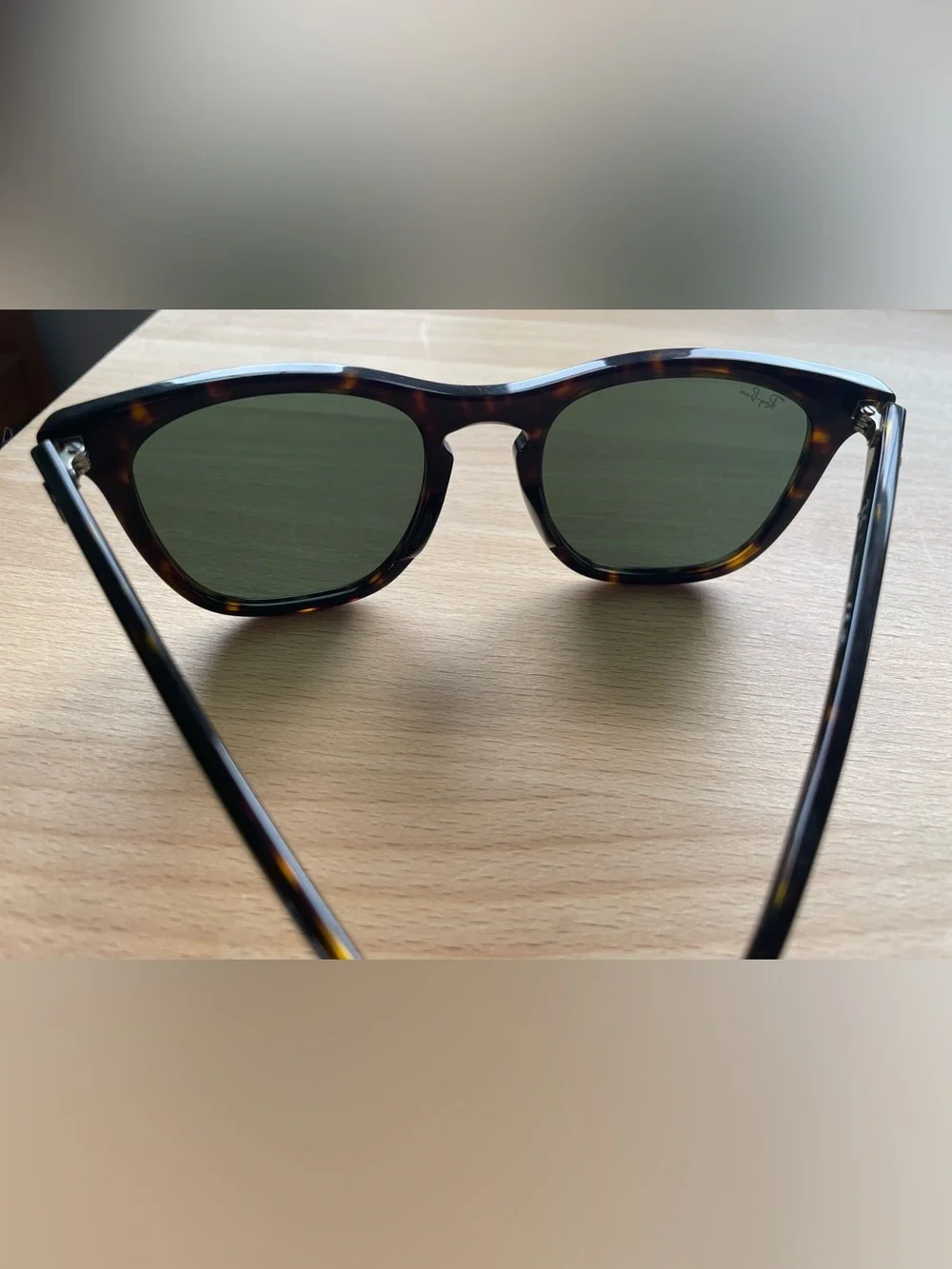 NEW Ray-Ban RB2210 Sunglasses * Frame: Havana * Lens: Green (Crystal Standard)